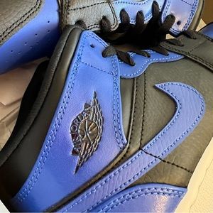 Air Jordan 1 Mid - Black/Hyper Royal Blue/ White - Youth Size 6